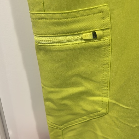 Figs Citrine Zamora Joggers size medium - Picture 3 of 7